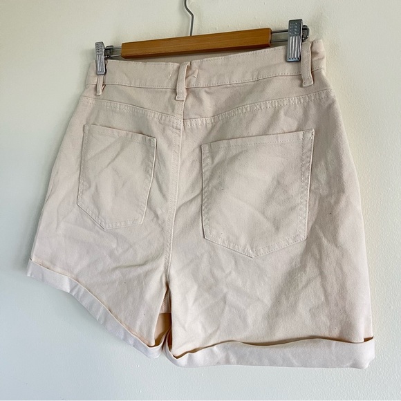 ๐ Beige Denim High Waisted Mom Shorts - Picture 2 of 10